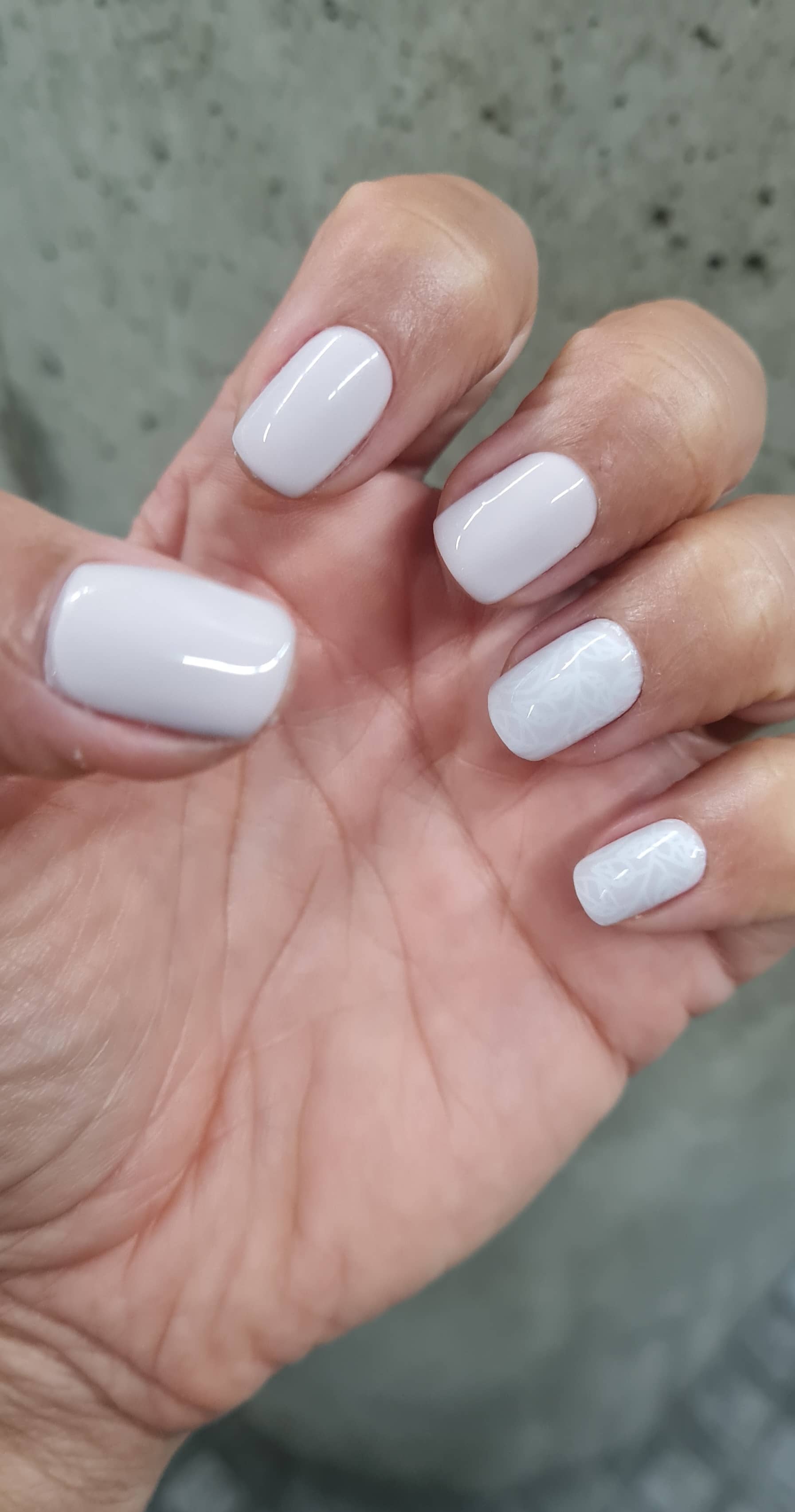 Manicura rusa realizada en Trend y Nails Barcelona